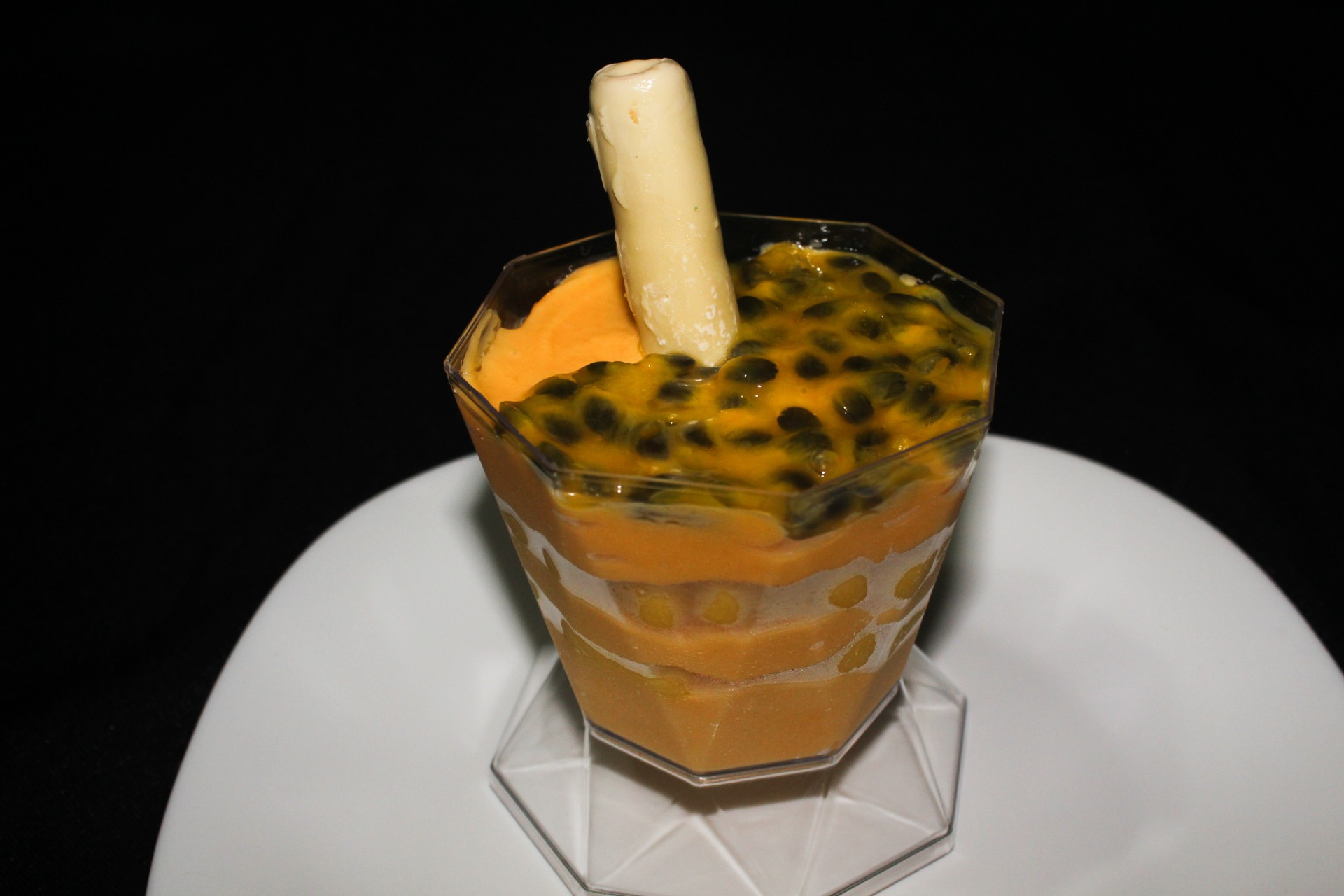 Canudo de chocolate branco